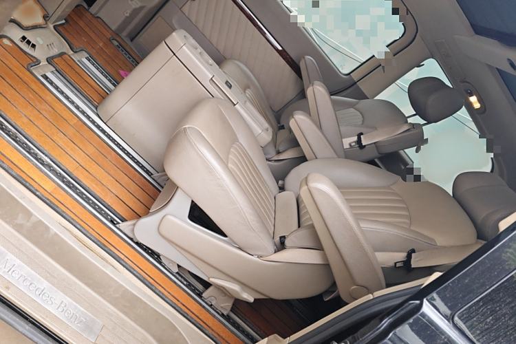 Used Mercedes-Benz Viano 2013 3.0L Hospitality Edition
