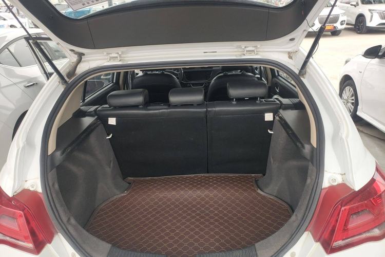 Used Geely Auto Emgrand 2017 Hatchback RS Million Edition 1.5L Manual Upward Version
