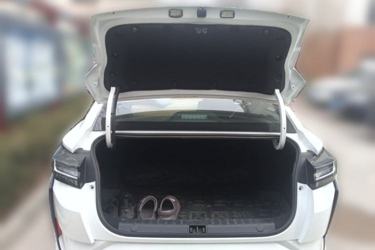 Used Dongfeng Aeolus Yixuan 2023 Mach Edition 1.5L Automatic Chasing Shadow Version
