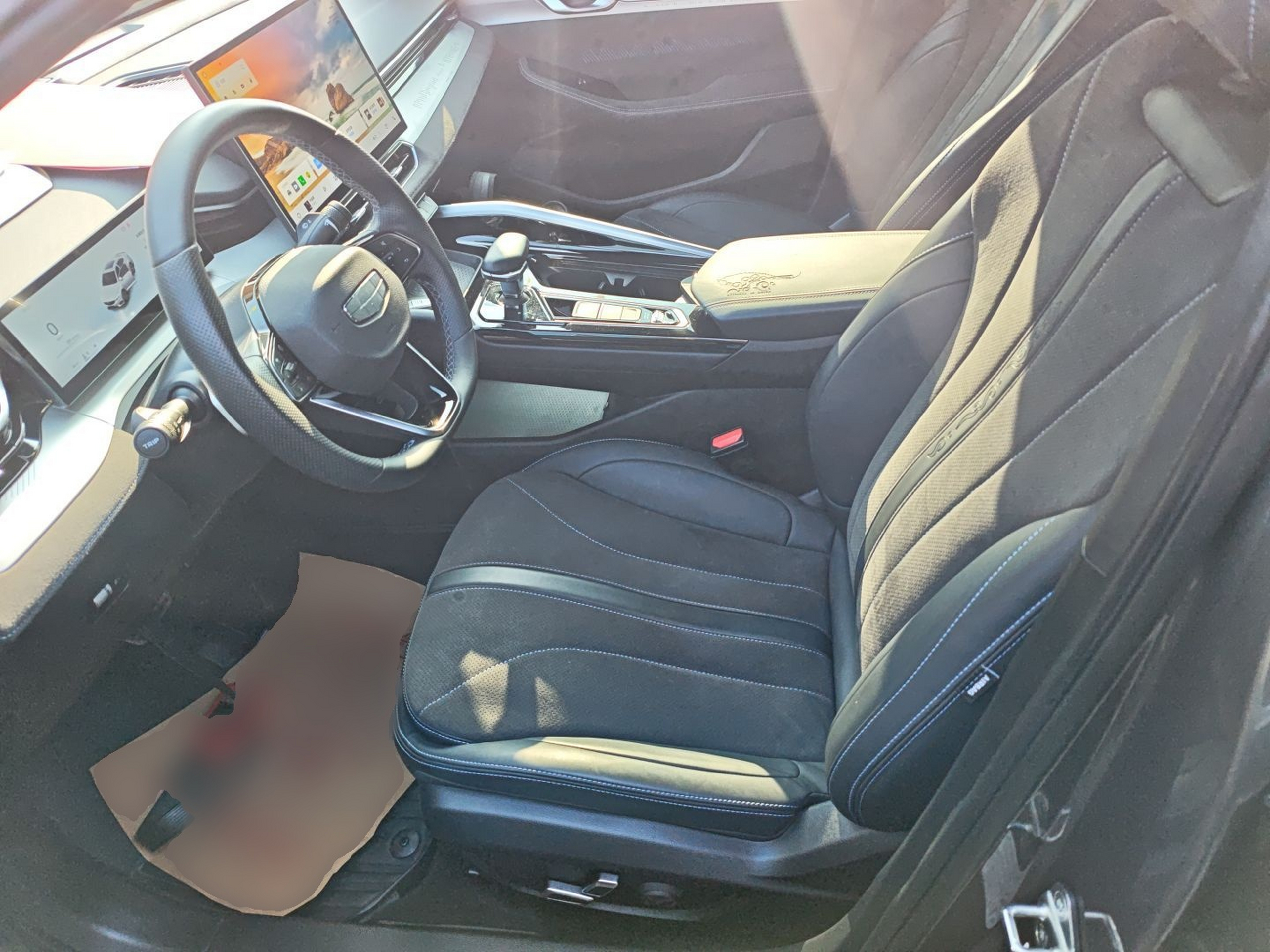 Переднее сиденье в автомобиле