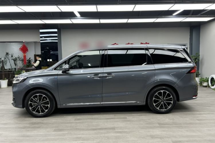 Used Roewe iMAX8 2022 400TGI Prestige Edition