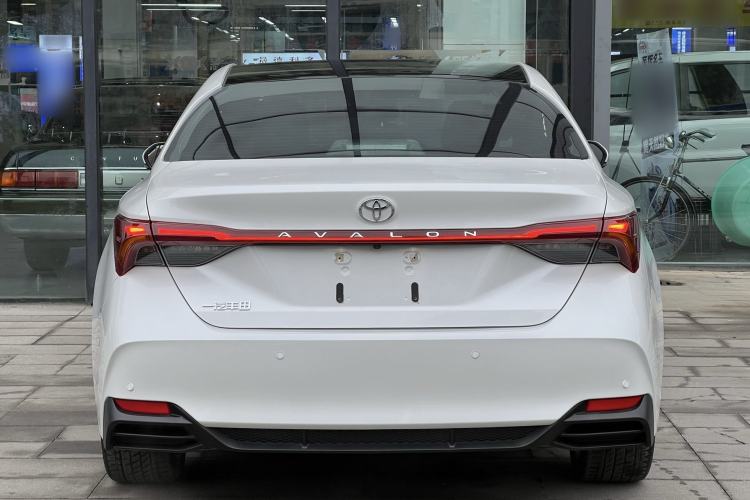 Used Toyota Avalon 2024 2.0L Luxury Edition

