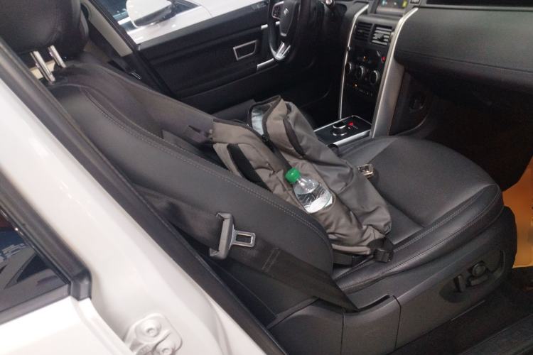 Used Land Rover Discovery Sport 2019 240 PS SE Version China VI Standard
