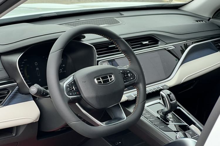 Used Geely Auto Emgrand X7 Sport 2022 Boyue X 1.8TD DCT ZhiZun Edition
