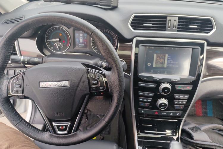 Used Haval H2 2016 Red-Label 1.5T Manual Two-Wheel Drive Luxury Model
