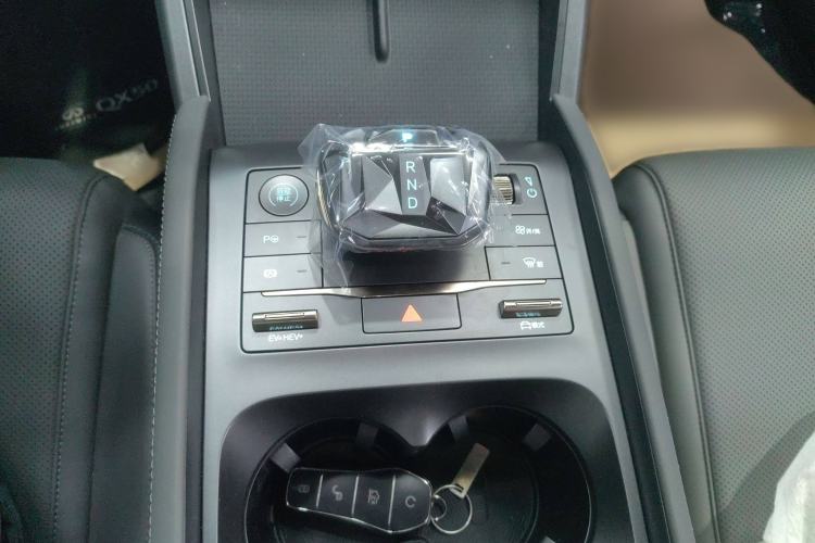 Used BYD Qin L 2025 DM-i Smart Drive 80KM Leading Model
