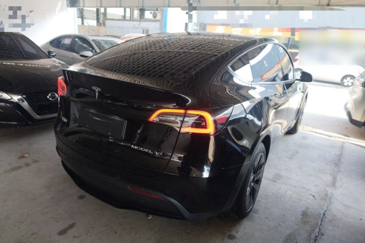 Used Tesla Model Y 2023 Rear-Wheel-Drive Version
