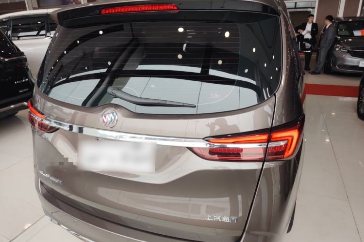 Used Buick GL8 2022 Land Cruiser Executive Class 652T Comfort Model
