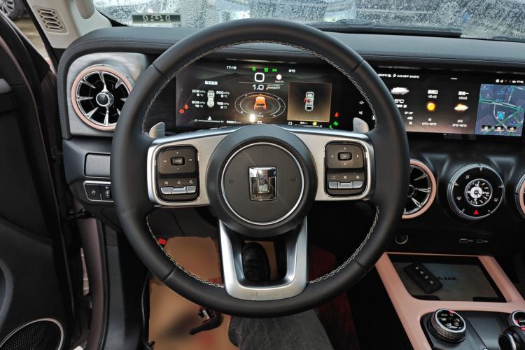 Used Tank 300 2021 City Edition 2.0T—Truly Stylish
