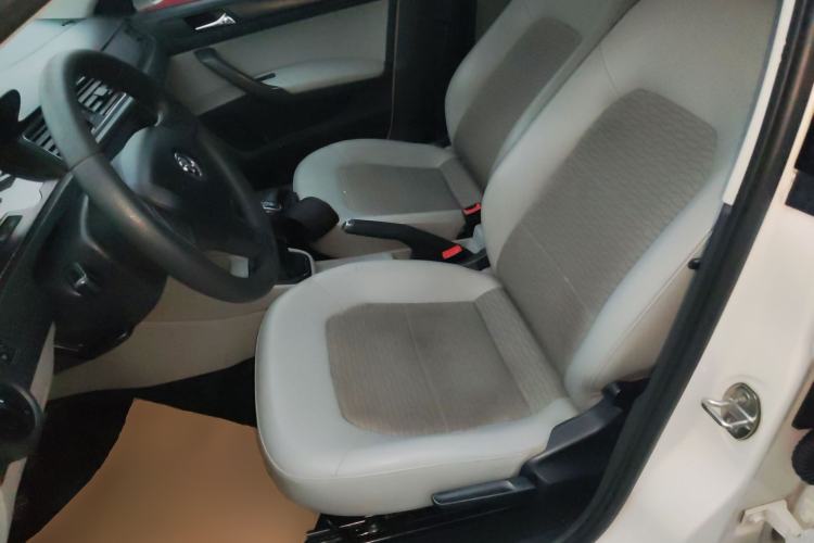 Used Skoda Rapid 2015 1.6L Manual Smart Selection Model
