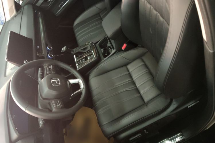 Used Honda Breeze 2023 240TURBO Two-Wheel-Drive Luxury Edition 5 Seats
