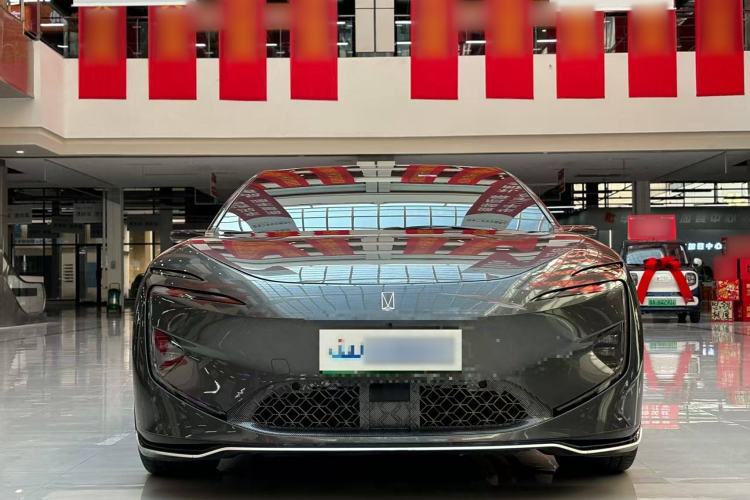 Used  12 2025 Ultra Extended-Range Edition
