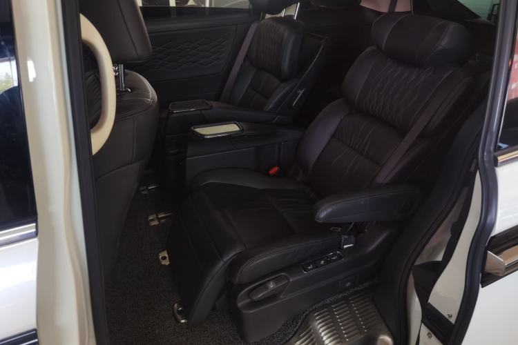 Used Honda Elysion 2022 2.0L eHEV Luxury Edition