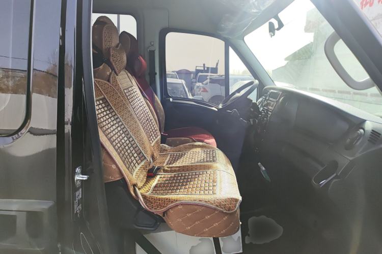 Used Iveco Eurocargo 2021 2.0T Manual Super-Rui Short Wheelbase High-Roof Side-Sliding Door F1A