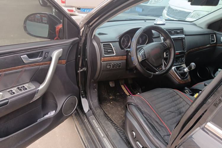 Used Haval H6 2015 Revised Version Sport Edition 1.5T Manual Transmission Two-Wheel Drive Elite Grade
