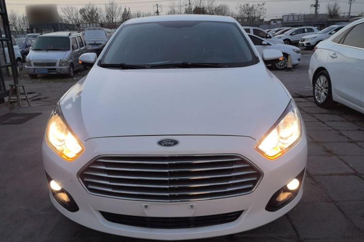 Used Ford Escort 2015 1.5L Manual Comfort Model
