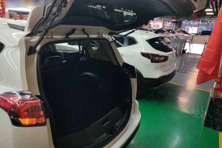 Used Toyota RAV4 2019 2.0L CVT Two-Wheel Drive Comfort Edition China VI Standard
