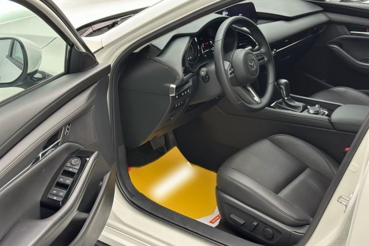 Used Mazda Mazda 3 Axela 2023 2.0L Automatic ZhiZhen Edition
