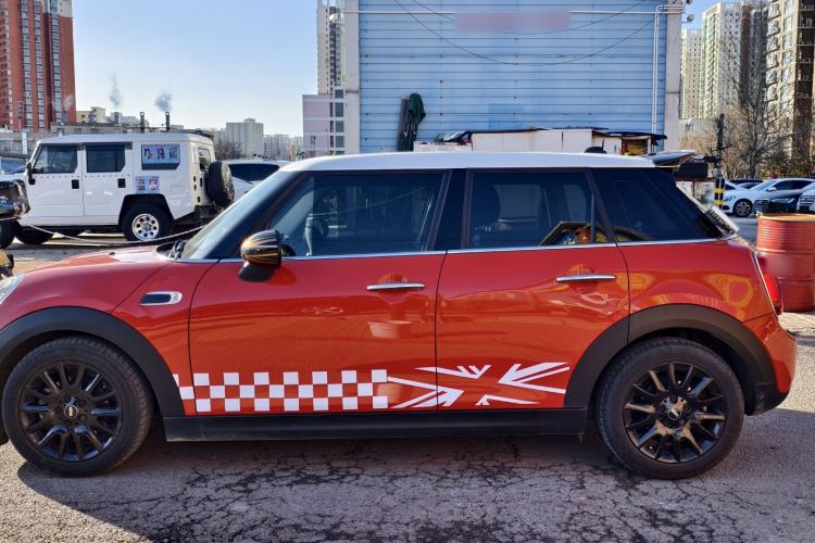 Used  MINI 2018 1.5T COOPER Classic Edition Five-Door Version