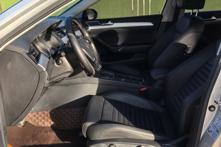 Used Volkswagen Magotan 2018 330TSI DSG Advanced Model
