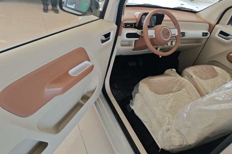 Used Wuling Hongguang MINIEV 2024 3rd Generation 215km Youth Edition
