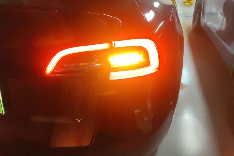 Used Tesla Model Y 2023 Rear-Wheel-Drive Version
