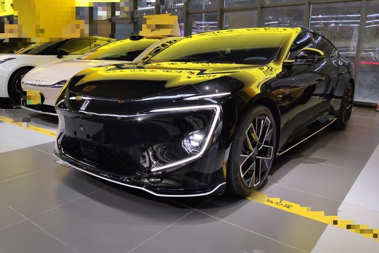 Used  11 2025 Ultra Extended-Range Edition
