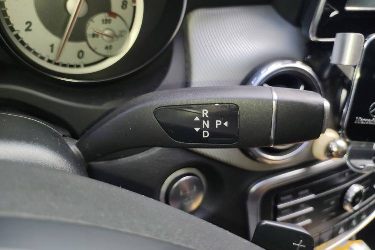 Used Mercedes-Benz GLA 2015 GLA 200 Fashion Model
