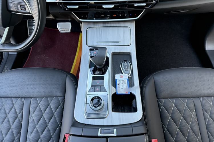 Used Jetour X70 PLUS 2023 1.5T DCT Brave PLUS 5-Seater
