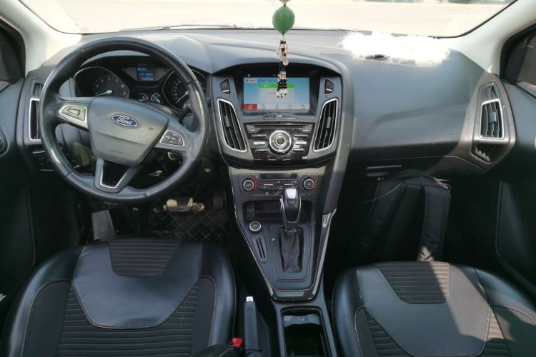 Used Ford Focus 2017 Sedan 1.6L Automatic Fashion Edition Smart Drive Version
