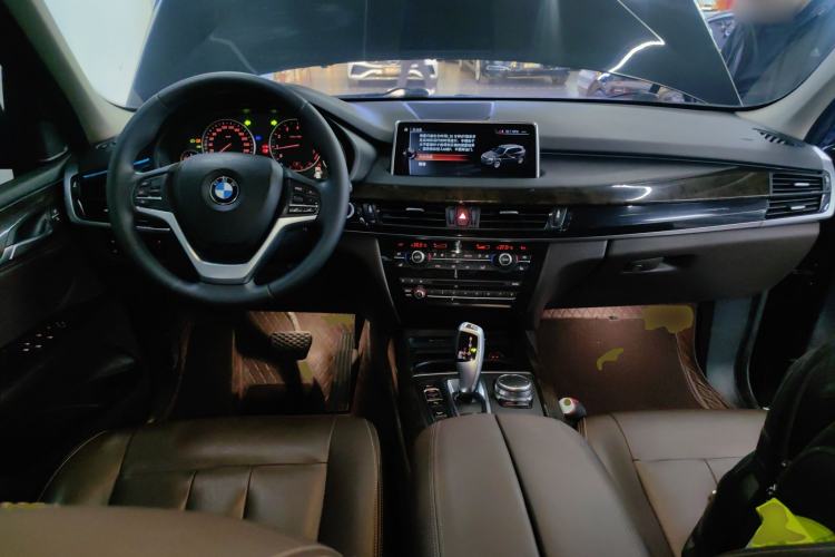 Used BMW X5 2017 xDrive28i
