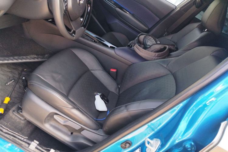 Used Toyota IZOA 2018 2.0L Yichi Version China VI Standard
