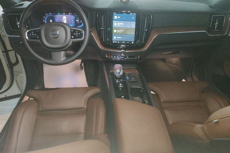 Used Volvo XC60 New Energy 2024 T8 Plug-in Hybrid Long-Range All-Wheel Drive Smart Luxury Edition
