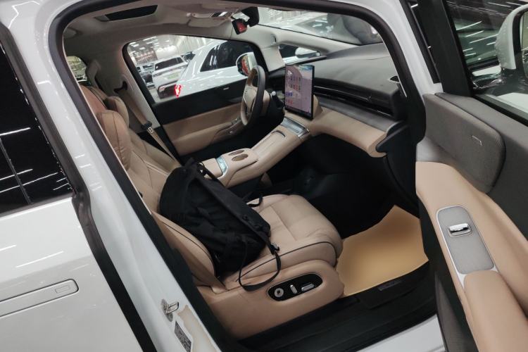 Used XPeng X9 2025 740 Ultra-Long Range Max