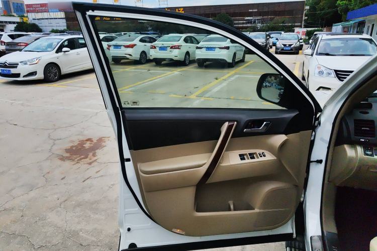 Used Toyota Highlander 2012 2.7L 2WD 5-Seater Elite Edition
