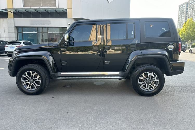 Used Beijing Auto BJ40 2020 2.0T Automatic Four-Wheel Drive Urban Hunter Edition Chivalrous Type