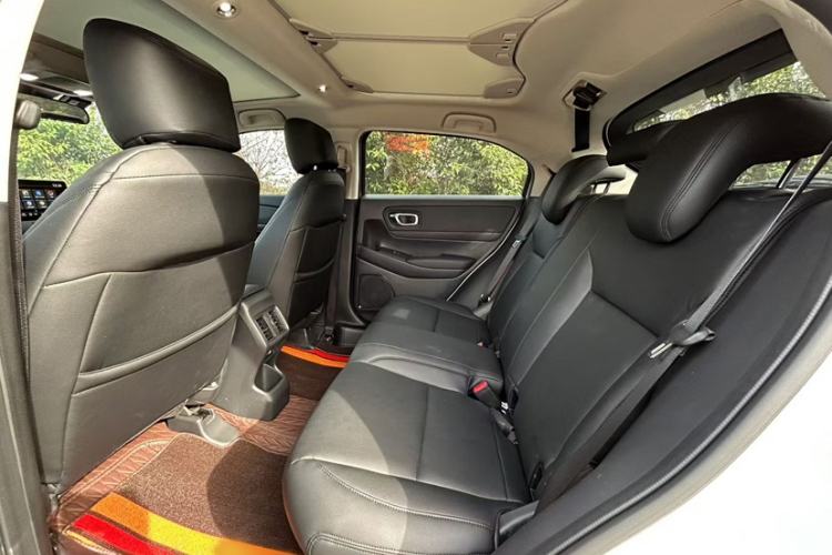 Used Honda Vezel 2023 1.5L CVT Tech Edition
