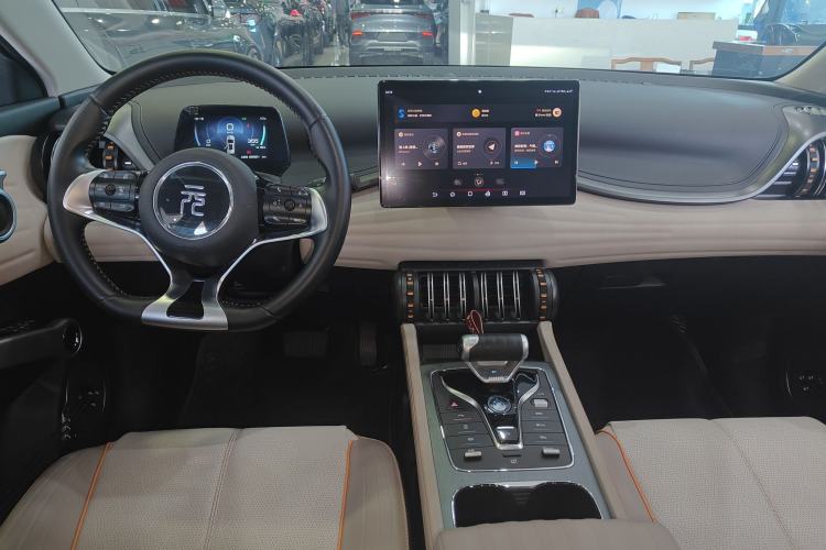 Used BYD Yuan PLUS 2024 Honor Edition 430KM Beyond Model
