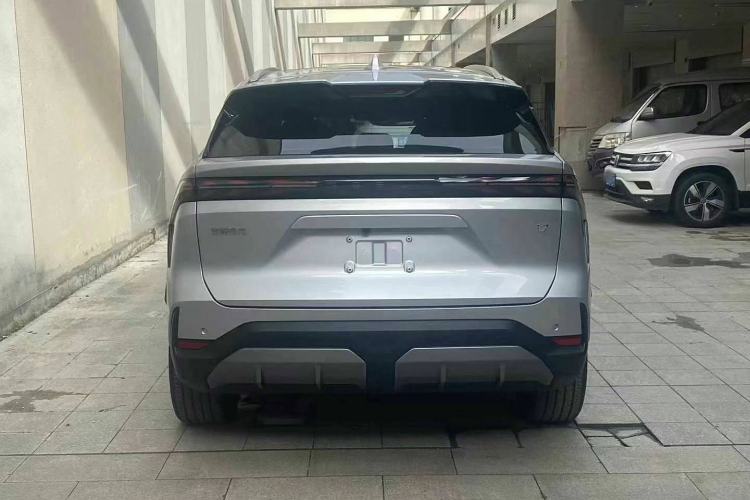 Used  L7 2024 1.5T 115 km PLUS Dragon Edition
