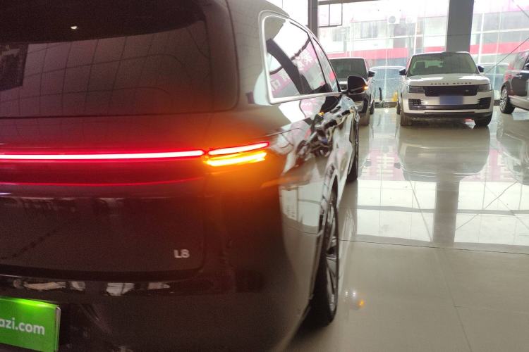 Used Li Auto L8 2025 Pro Smart Refresh Edition
