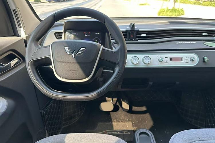 Used Wuling Hongguang MINIEV 2021 Macaron Premium Model – Lithium-NMC
