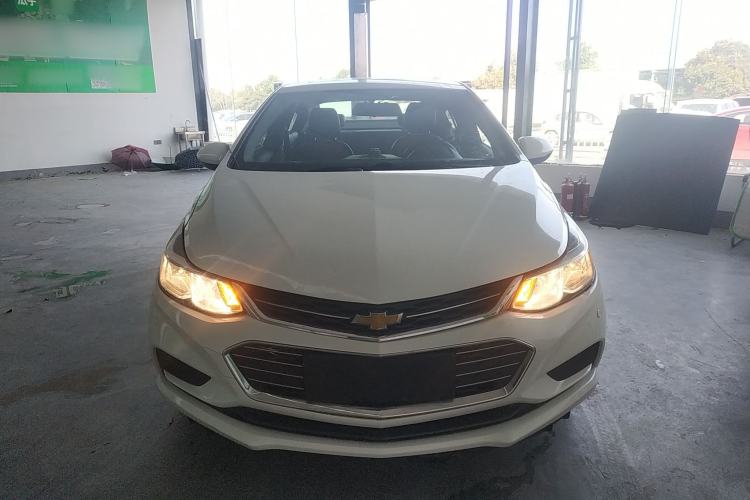 Used Chevrolet Cruze 2017 1.5L Automatic Pioneer Sunroof Edition
