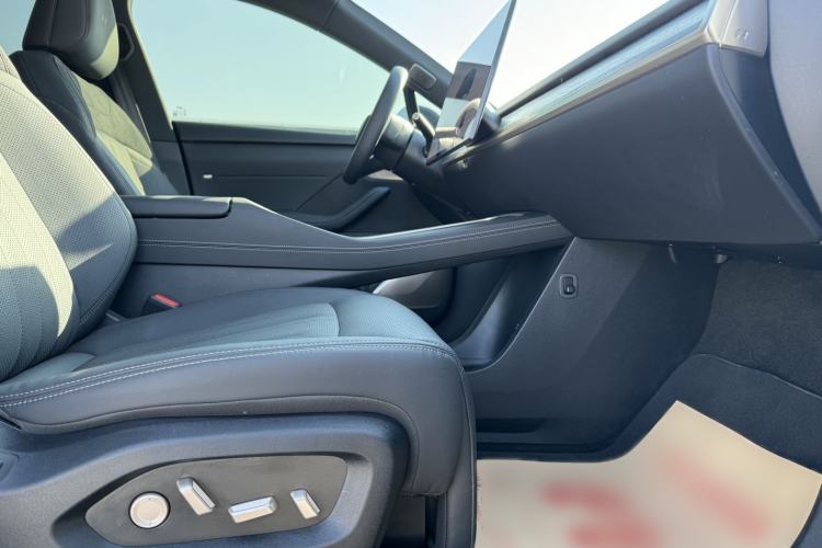 Used ONVO L60 2024 60 kWh Rear-Drive Version
