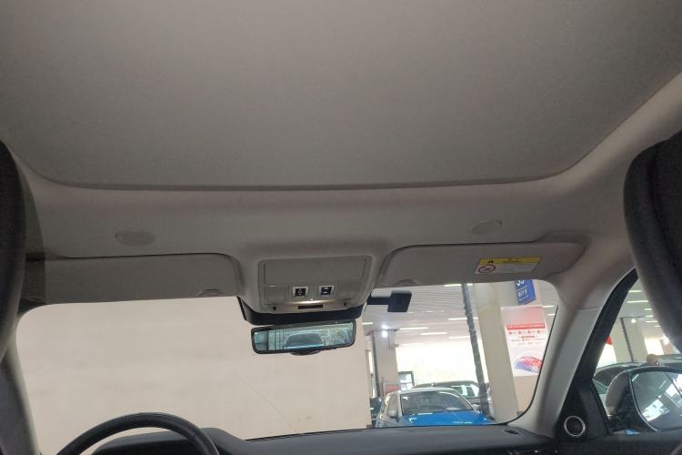 Used Land Rover Range Rover Evoque 2024 Aurora L 249 PS Prestige Light-Chasing Edition
