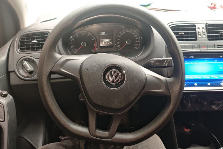 Used Volkswagen Polo 2016 1.4L Manual Fashion Model