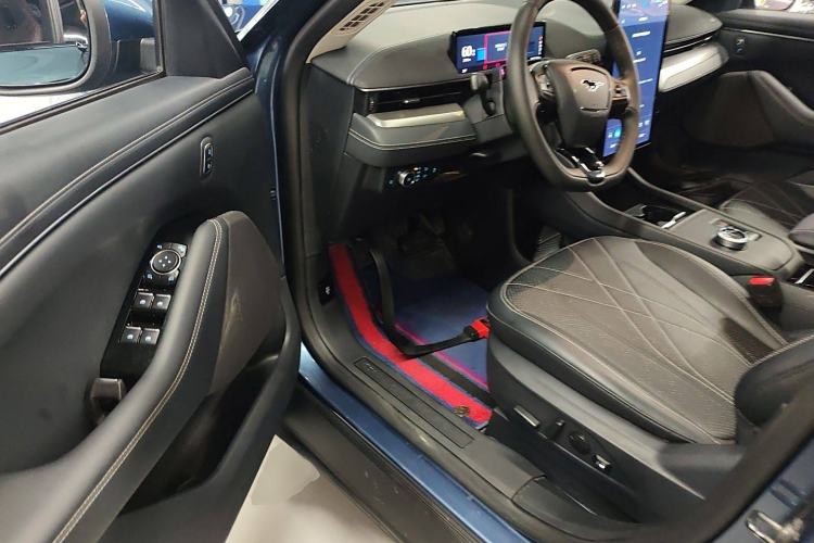 Used Ford Mustang Mach-E 2021 Leap Edition Rear-Drive Version (Standard Range)
