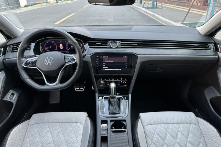 Used Volkswagen Magotan 2023 2 Million Units Limited-Edition 380TSI DSG Flagship Version
