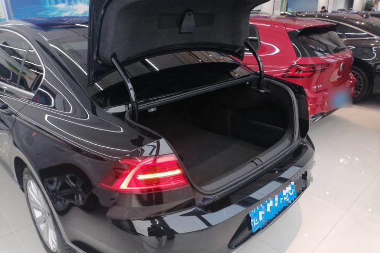 Used Volkswagen Magotan 2019 330TSI DSG Leading Model China VI Standard
