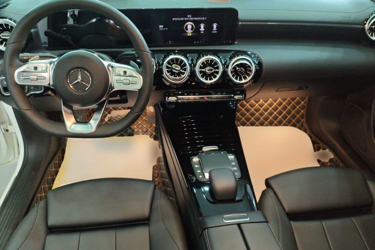 Used Mercedes-Benz A-Class 2022 Restyled A 200 L Sport Sedan Fashion Version
