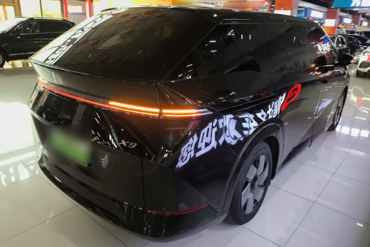 Used XPeng X9 2024 702 Ultra-Long Range Max
